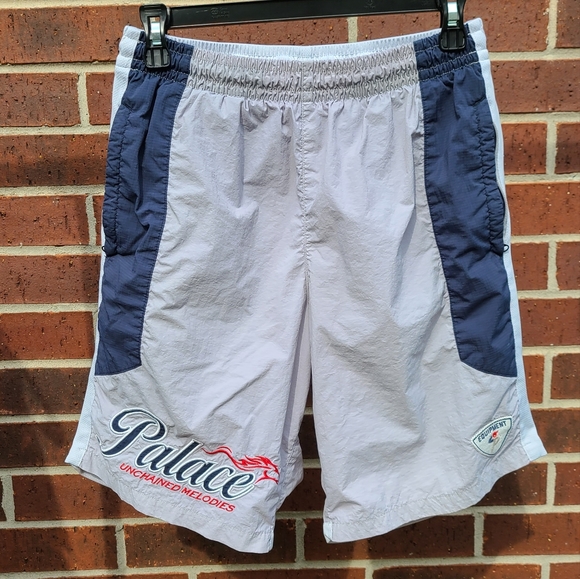 Palace Horsepower shorts SZ Medium - Picture 2 of 6